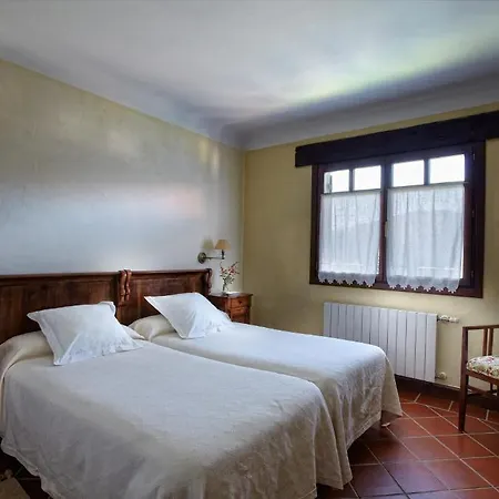 Ibarra Zalla 酒店 3*